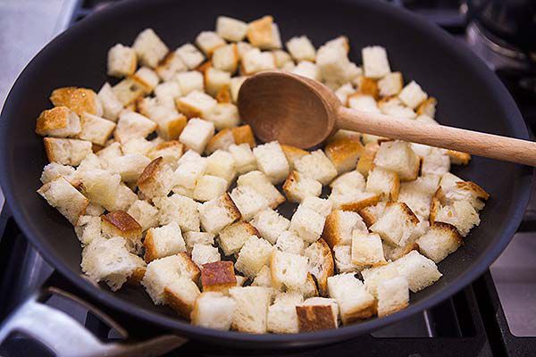 how-to-make-croutons-method-3