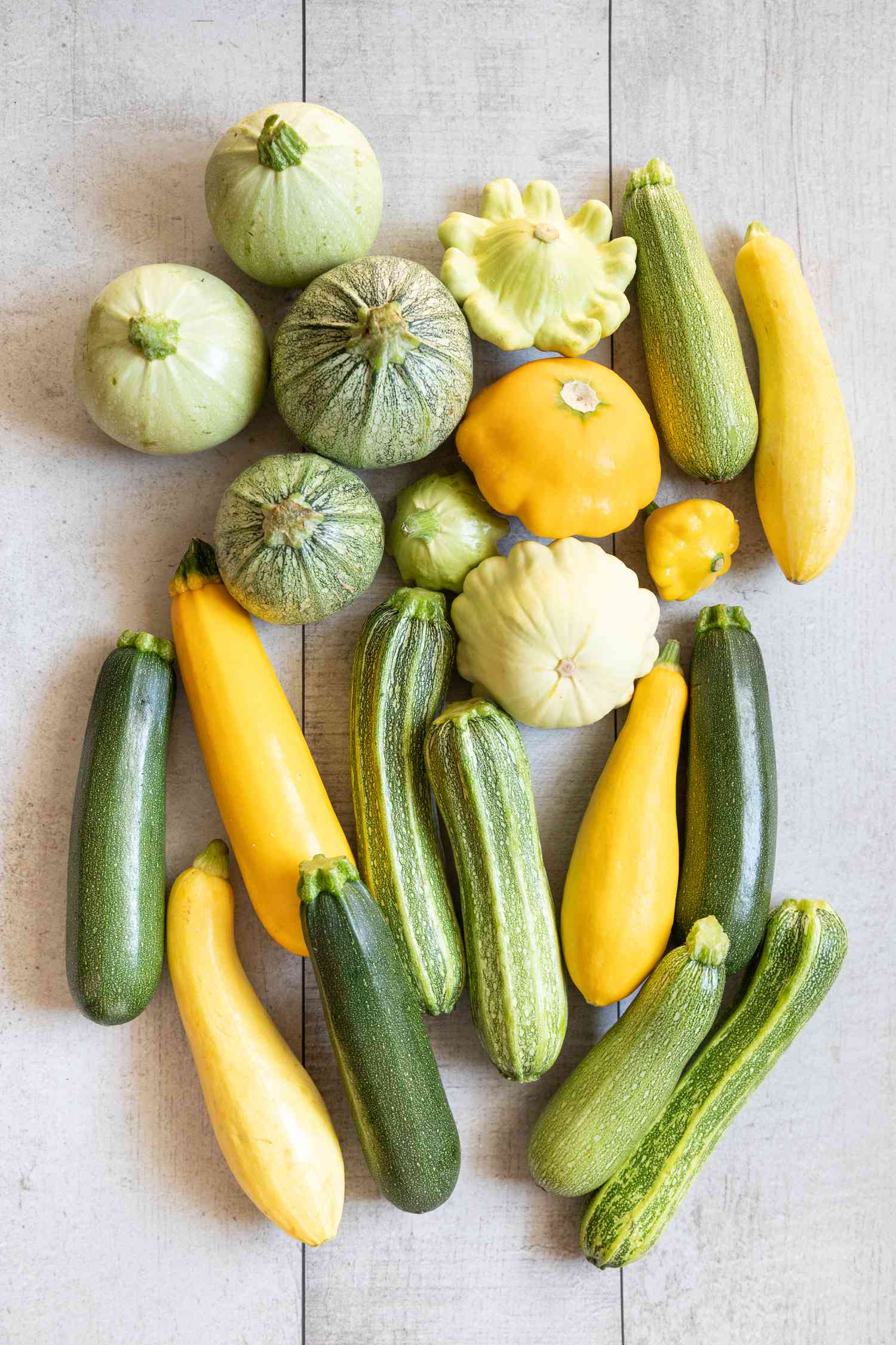 Jumble of yellow and green summer squash