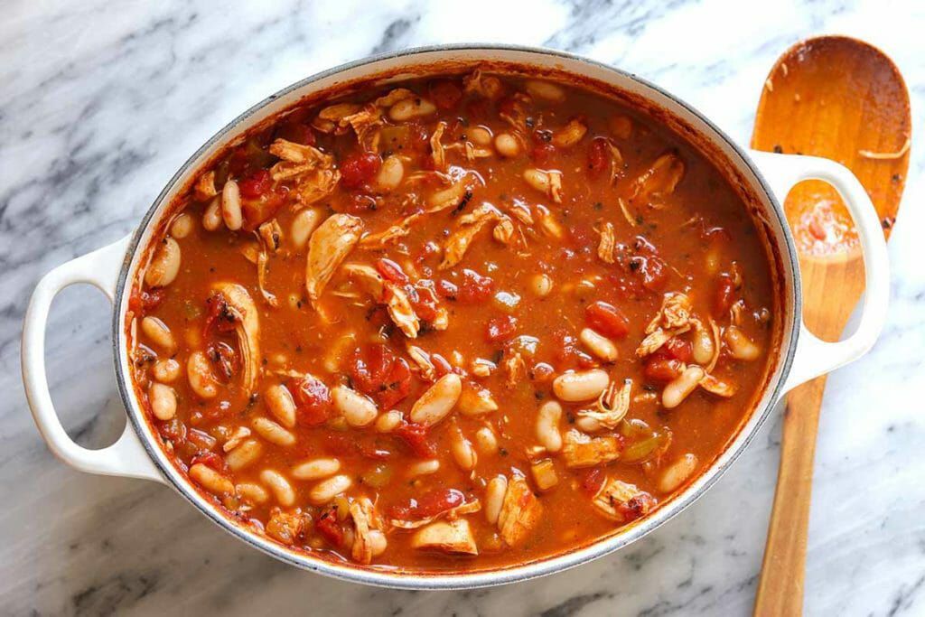 Slow cooker buffalo chicken chili