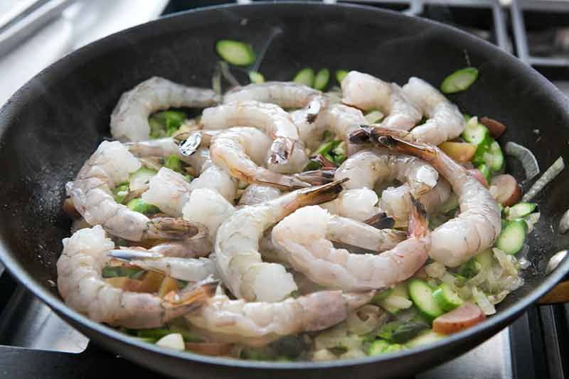 skillet-shrimp-asparagus-method-4