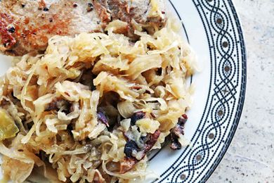 Sauerkraut with Bacon and Apples