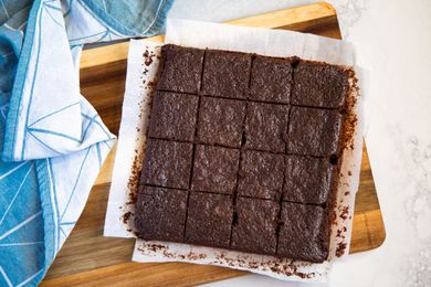 A square pan of brownies cut into 16 squares