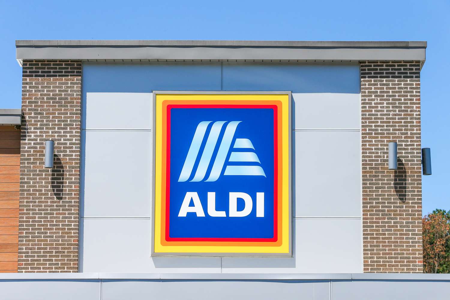 Aldi storefront with sign