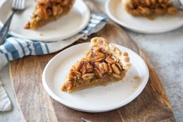 Virginia Peanut Pie with Porter on white plates.