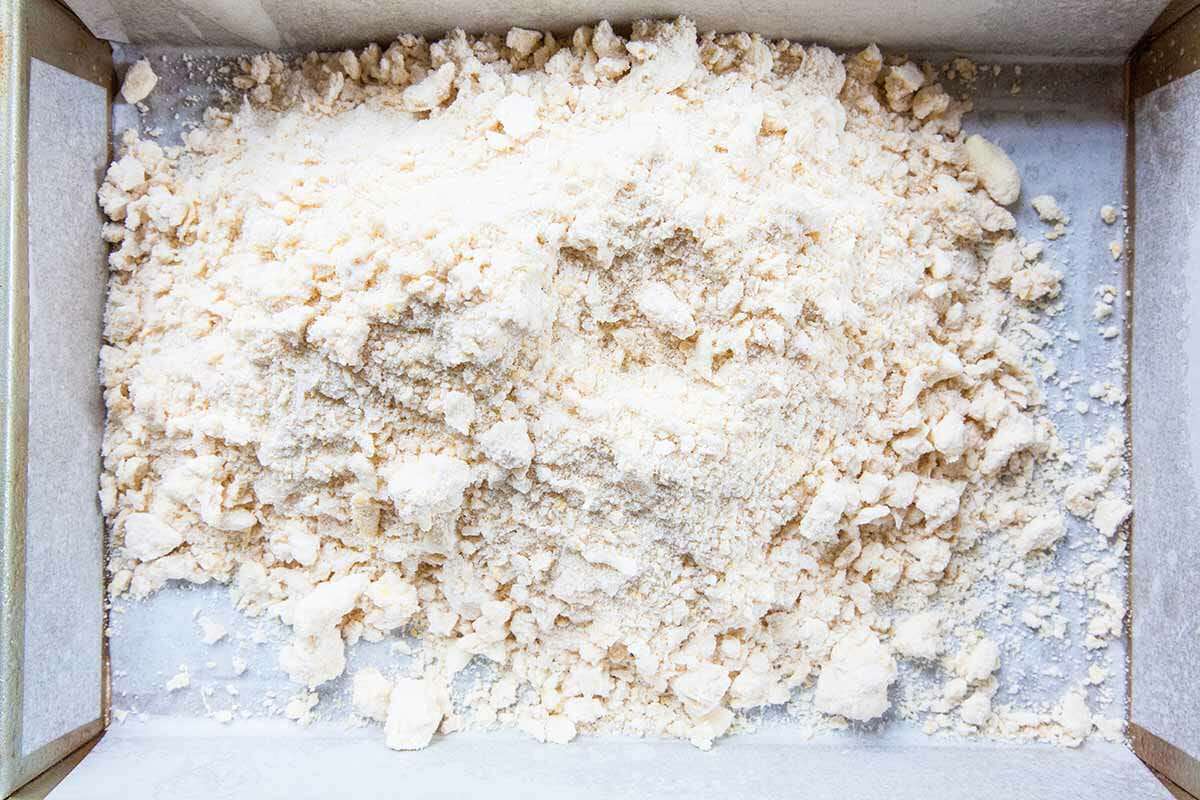 Crumb Bars with Rhubarb and Strawberry