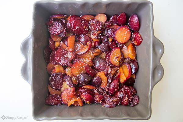 Baking dish with plum cobber