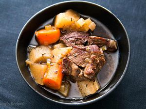 Single serving of Slow Cooker Guinness Stew with chunky potatoes, carrots and beef