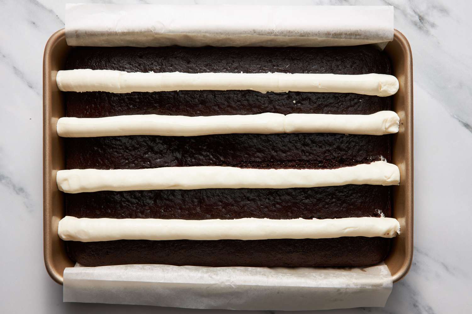 Frosting "bumps" added to bumpy cake