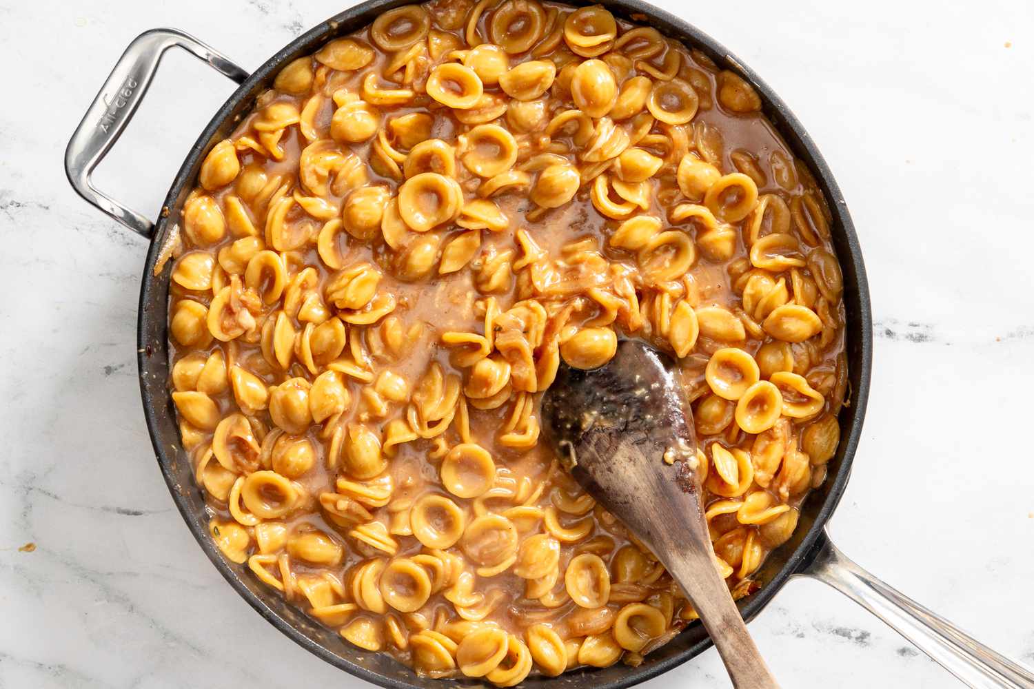 One-pot French onion pasta