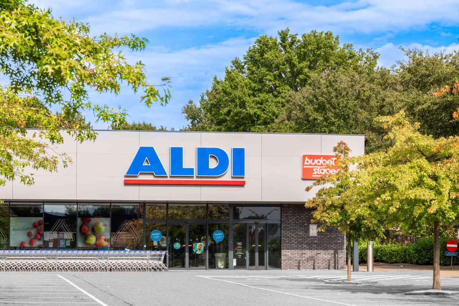 Aldi storefront