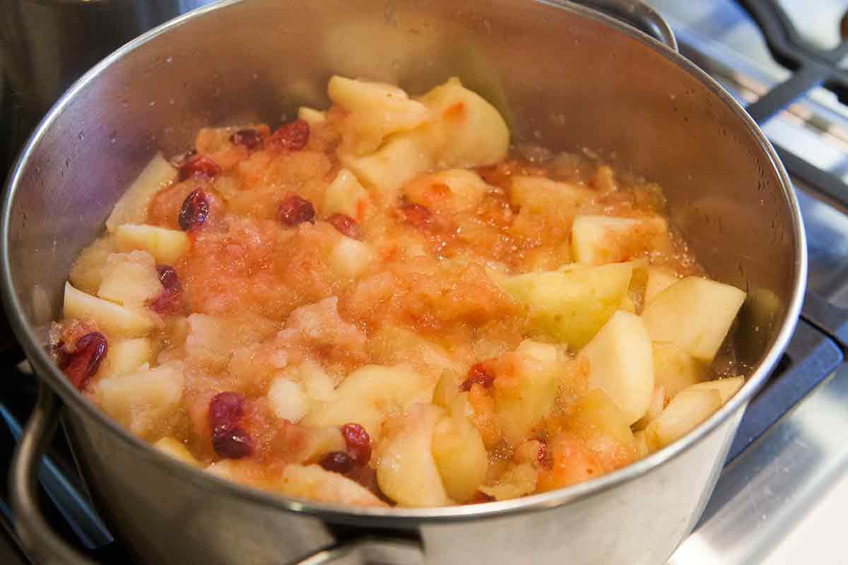 cranberry-applesauce-method-1