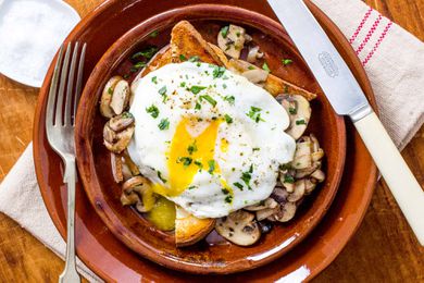 Mushrooms on toast with egg
