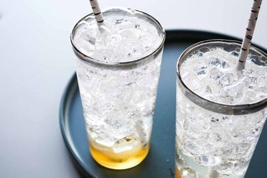 Earl grey tea and tonic drink with ice