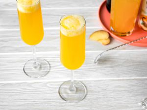 Flutes of Peach Belini Cocktail 