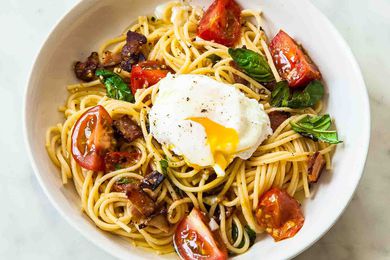 Spaghetti with Bacon and Eggs
