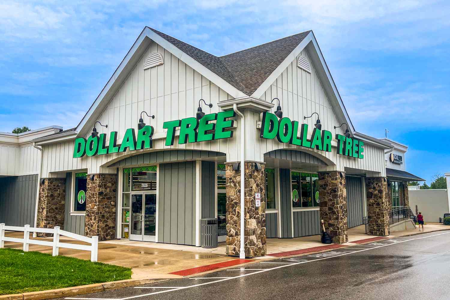 Outside view of a Dollar Tree store