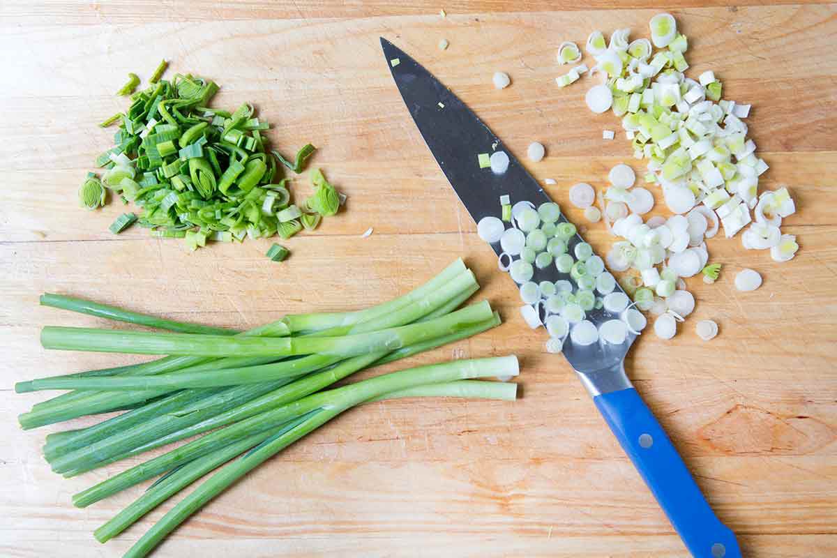 Sliced scallions 