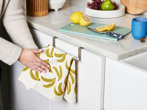 OTC kitchen towel bar