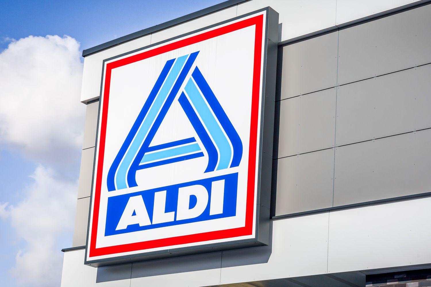 Front of an Aldi store sign and logo