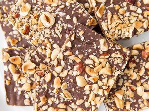 How to Make Matzo Toffee - closeup of toffee