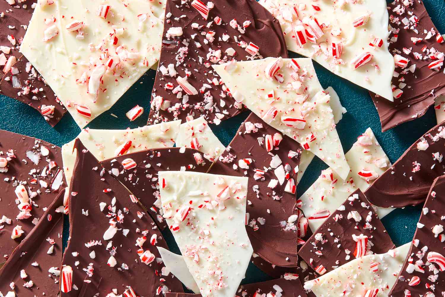 White chocolate and dark chocolate peppermint bark pieces