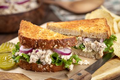 tuna salad sandwich 