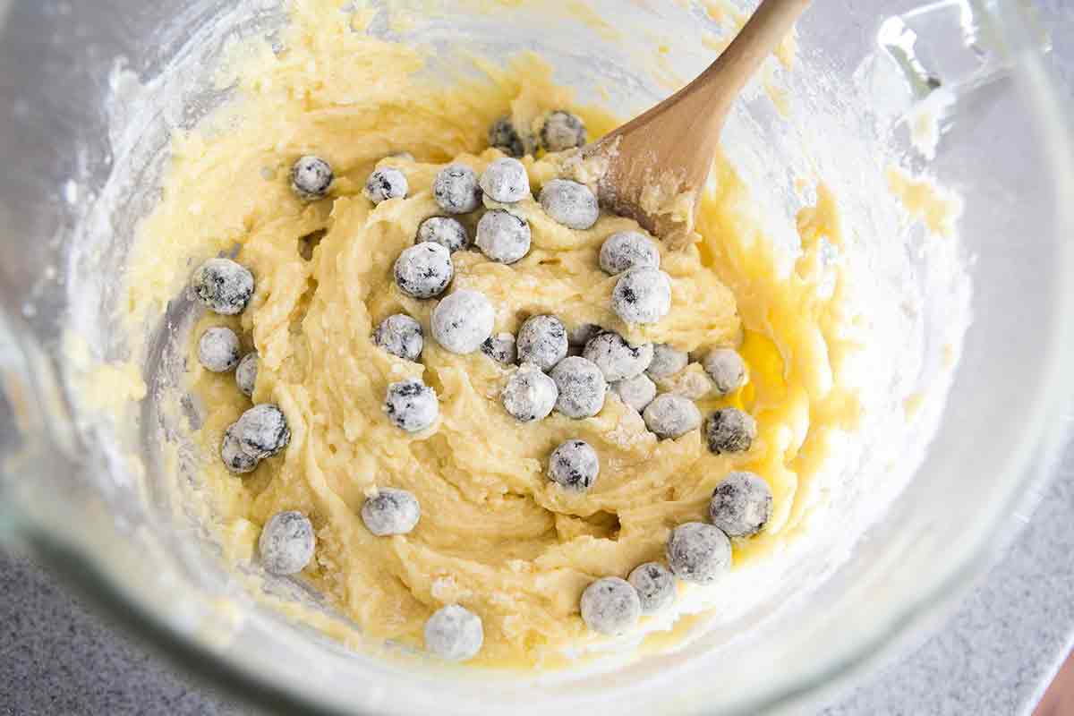 add blueberries to lemon blueberry poundcake batter