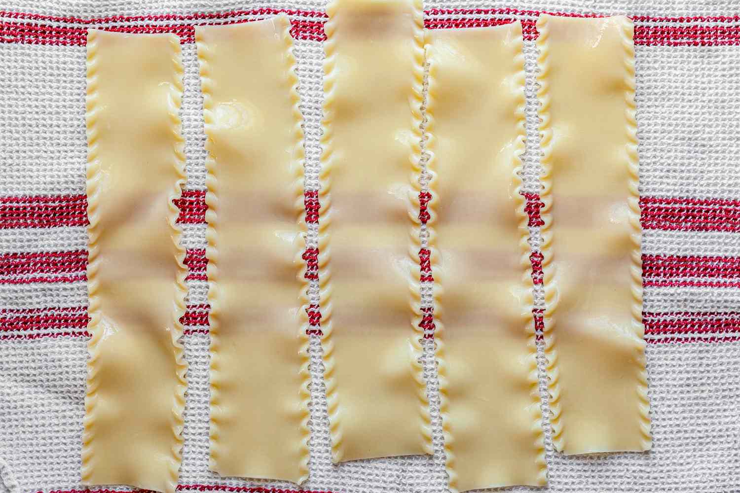 Chicken Lasagna Layering: Lasagna Pasta on a Kitchen Towel