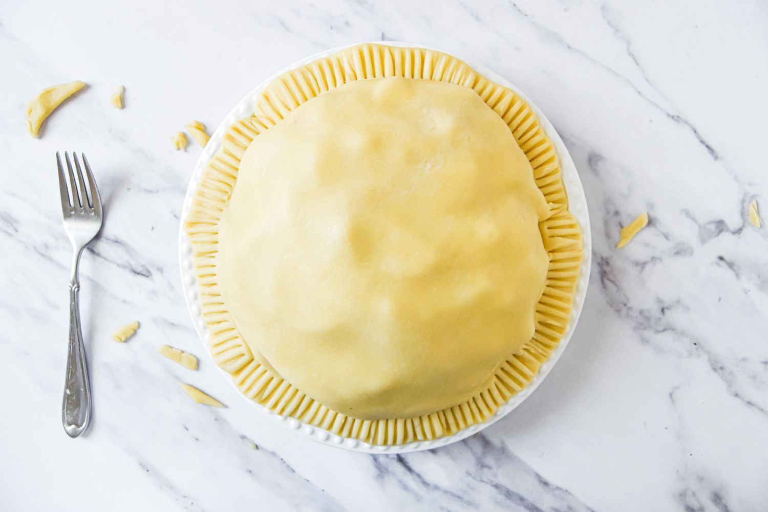 Make Border for Homemade Apple Pie 