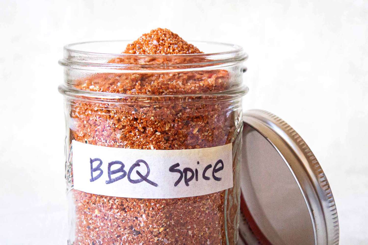 jar of bbq spices for dry rub