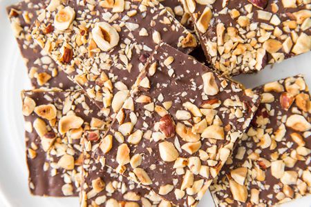 How to Make Matzo Toffee - closeup of toffee