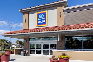 Outside view of an ALDI storefront