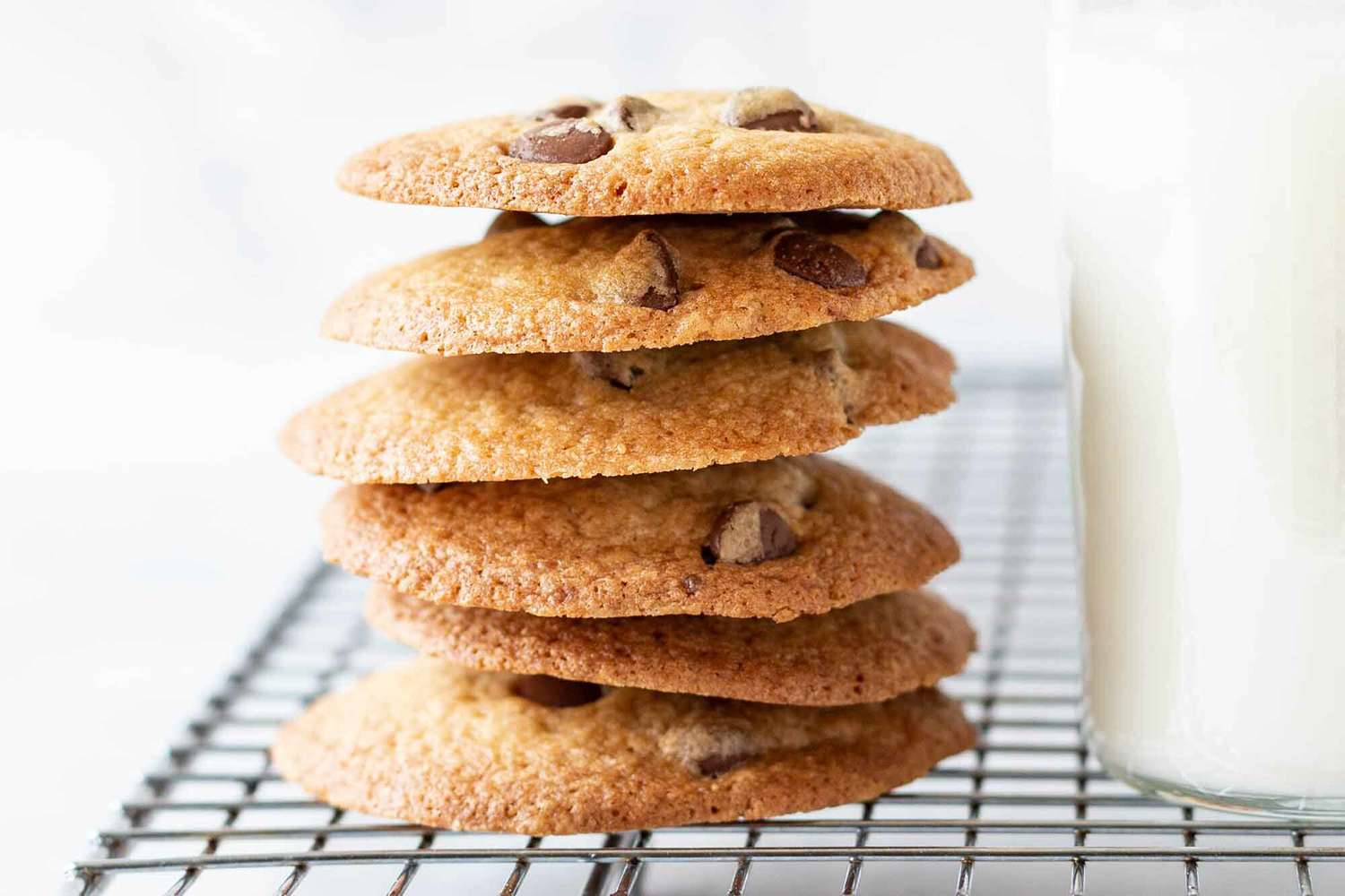 Best Crispy Chocolate Chip Cookies Recipe