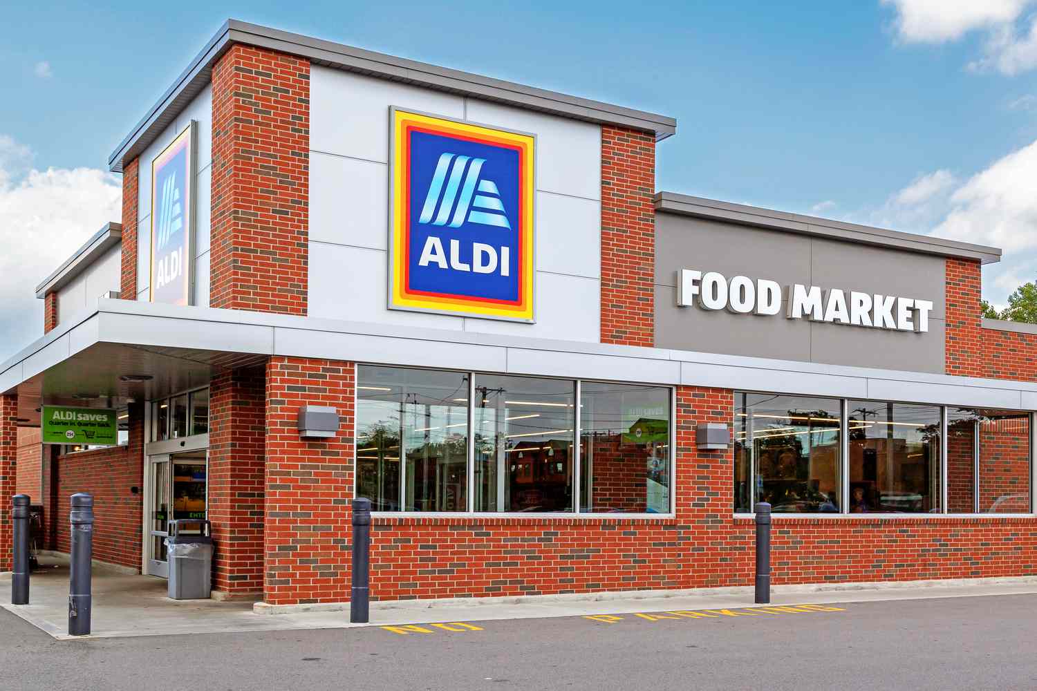 ALDI storefront