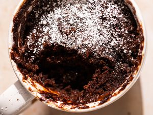 Dandelion chocolate cake