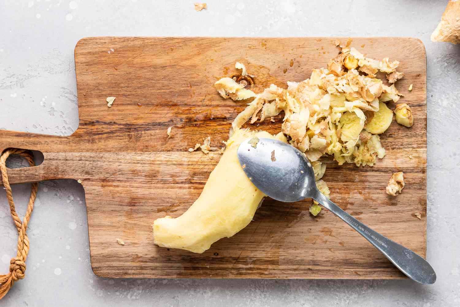 How to Peel Ginger with a Spoon