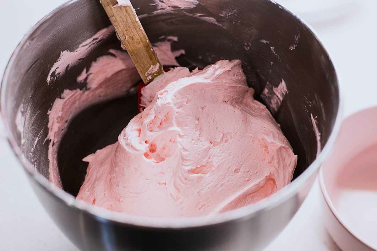 Pink frosting to make lofthouse cookies.