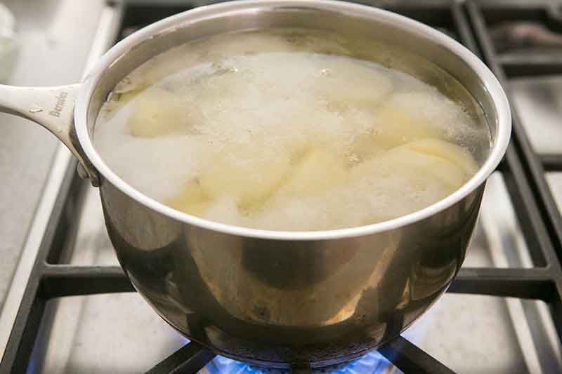 boiling potatoes before mashing