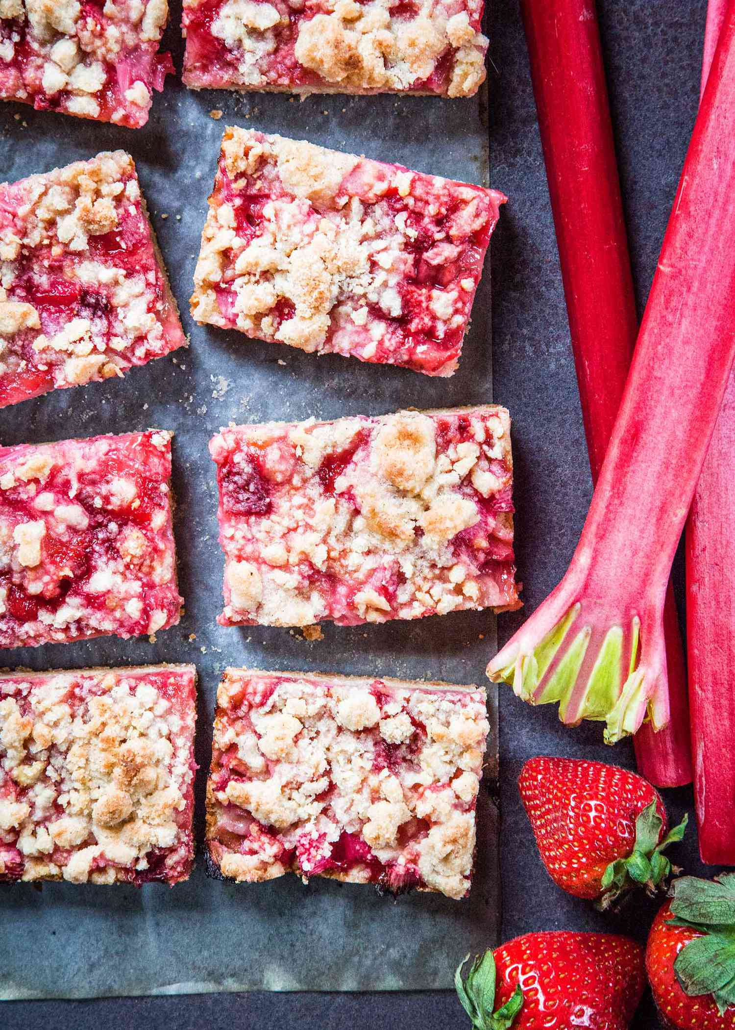 Crumb Bars with Rhubarb and Strawberry