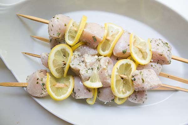 greek-lemon-chicken-skewers-method-3