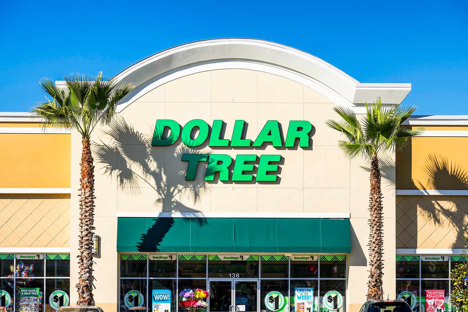 Dollar Tree storefront