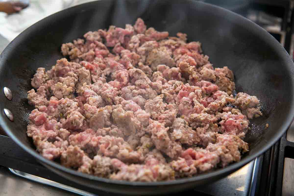 cook sausage for white beans and sausage