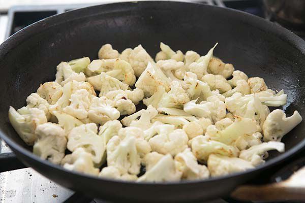 cauliflower-pasta-bacon-method-600-5