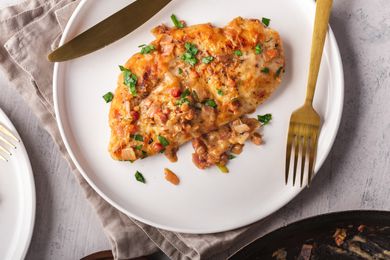 Overhead view of a plate of easy chicken marsala.