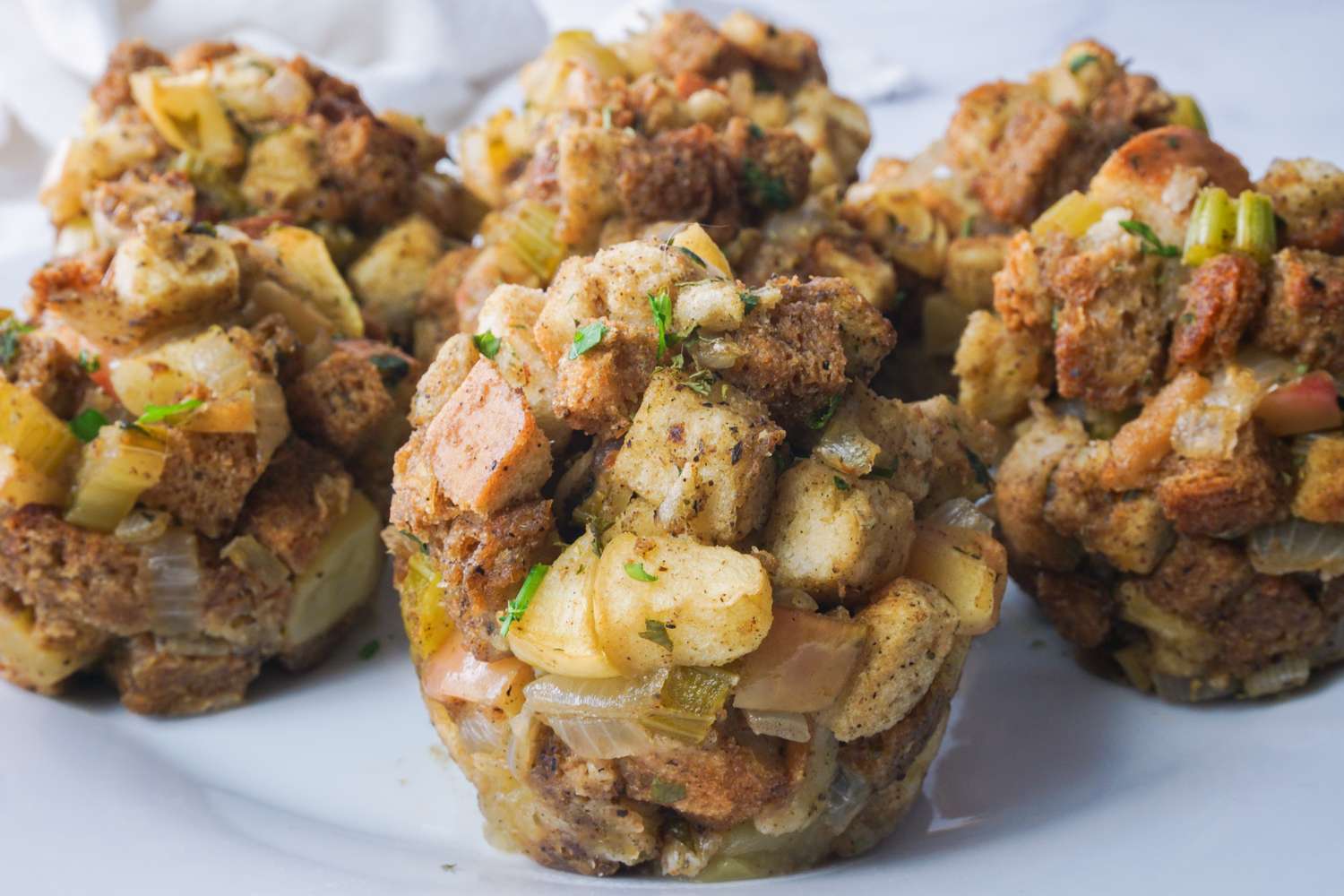 Stuffing muffins made from bread cubes and vegetables