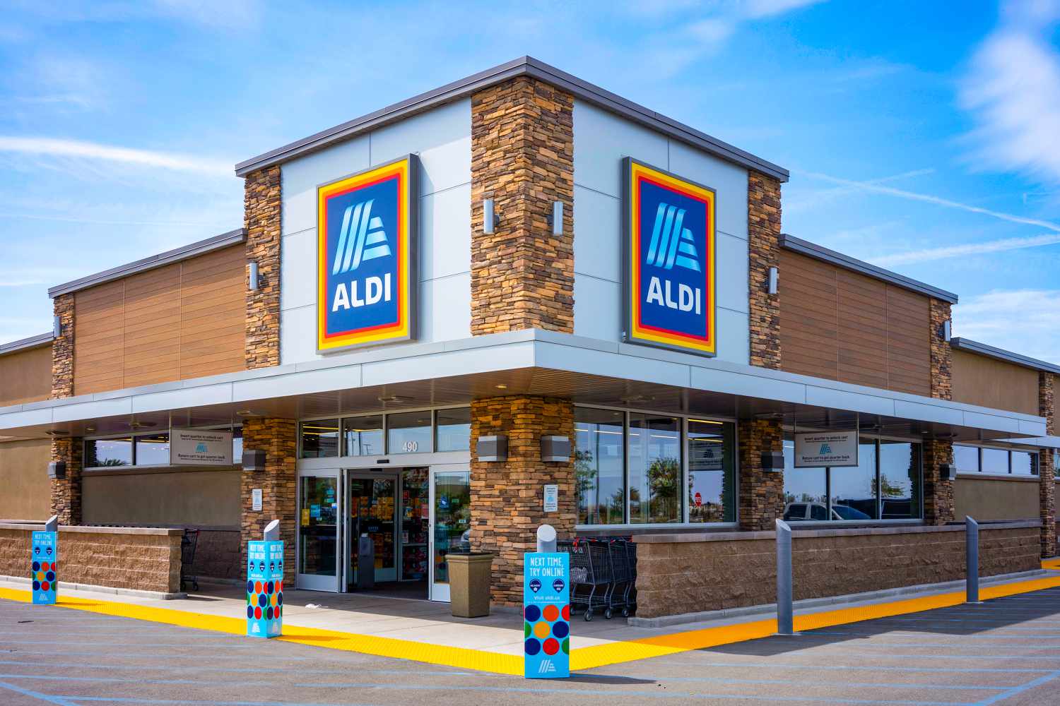 An ALDI storefront