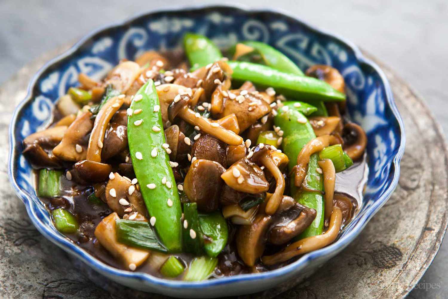 Mushroom Stir Fry with Peas and Green Onions
