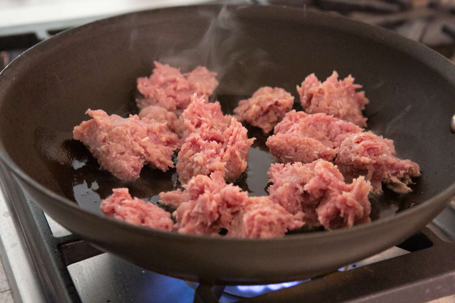 Ground Turkey in Pan on Stove Chile en Nogada