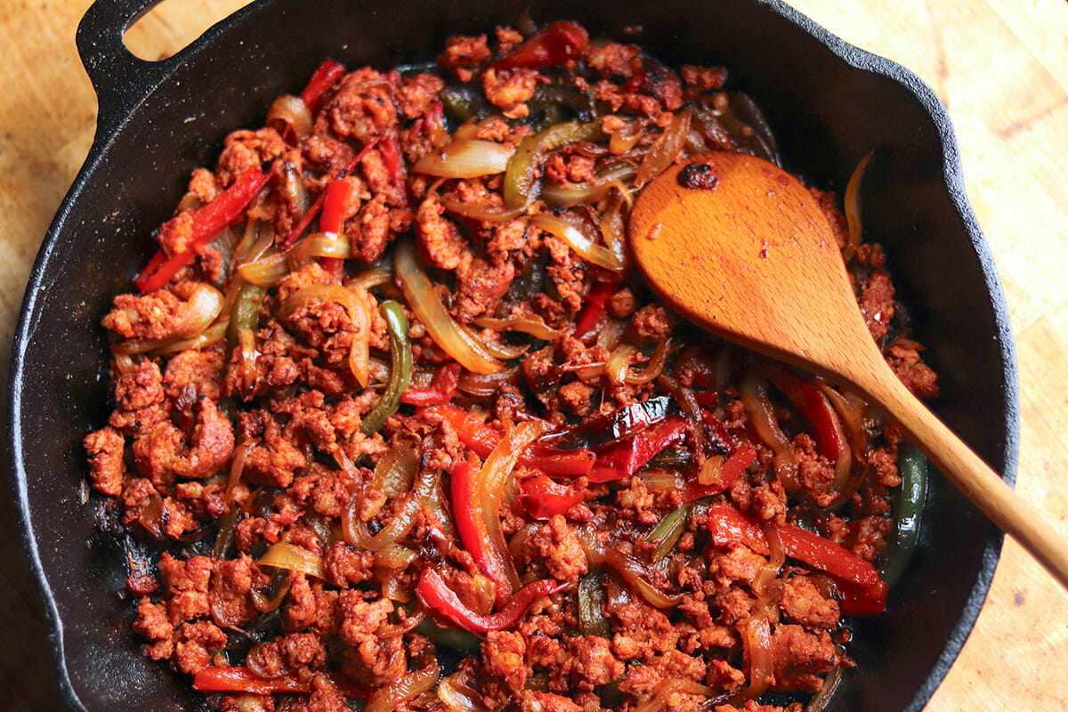 Baked Sweet Potato Recipe make the chorizo filling