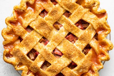 Rhubarb Pie in a Pie Dish